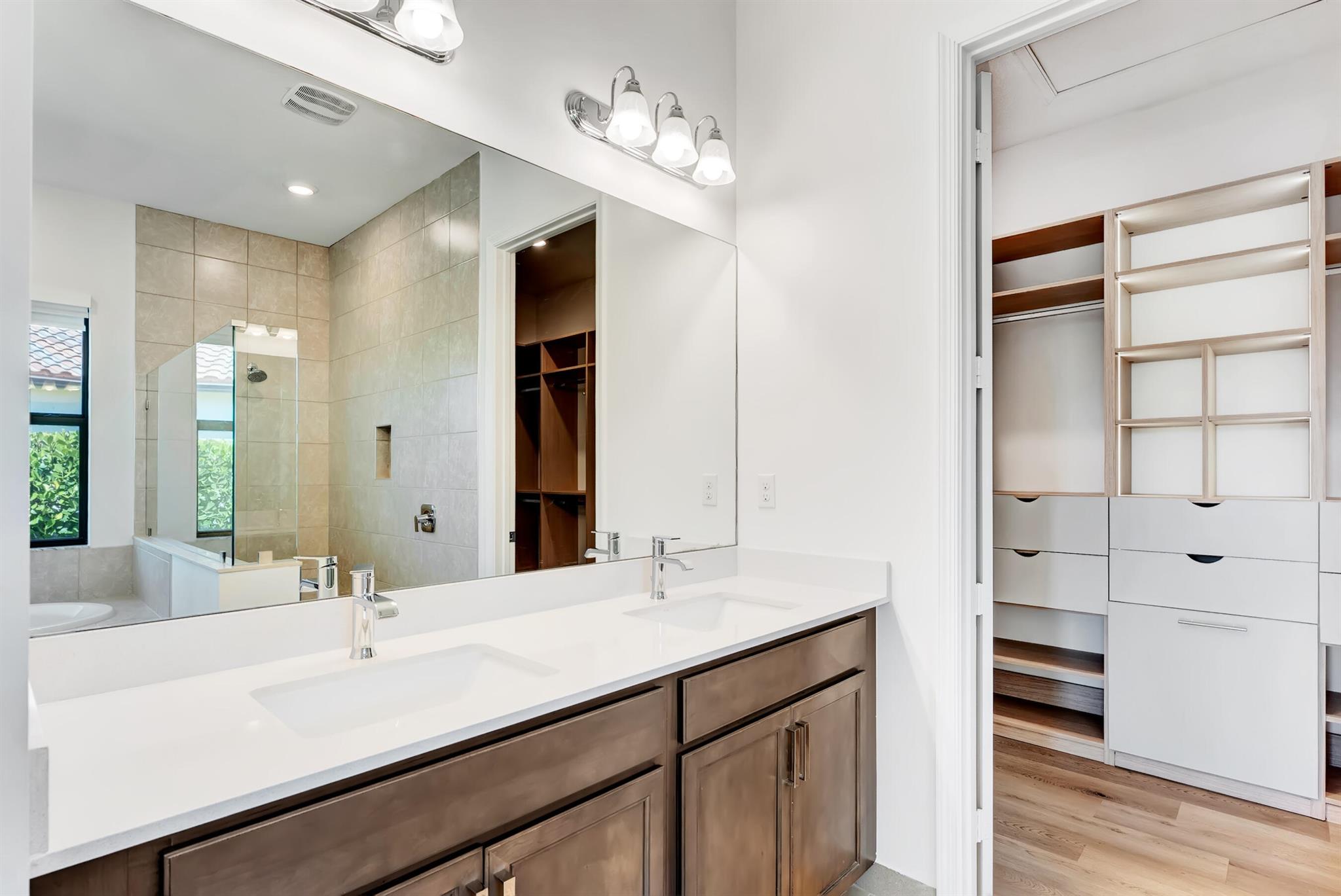 CRESTWOOD NORTH/BEellaSera - Residential