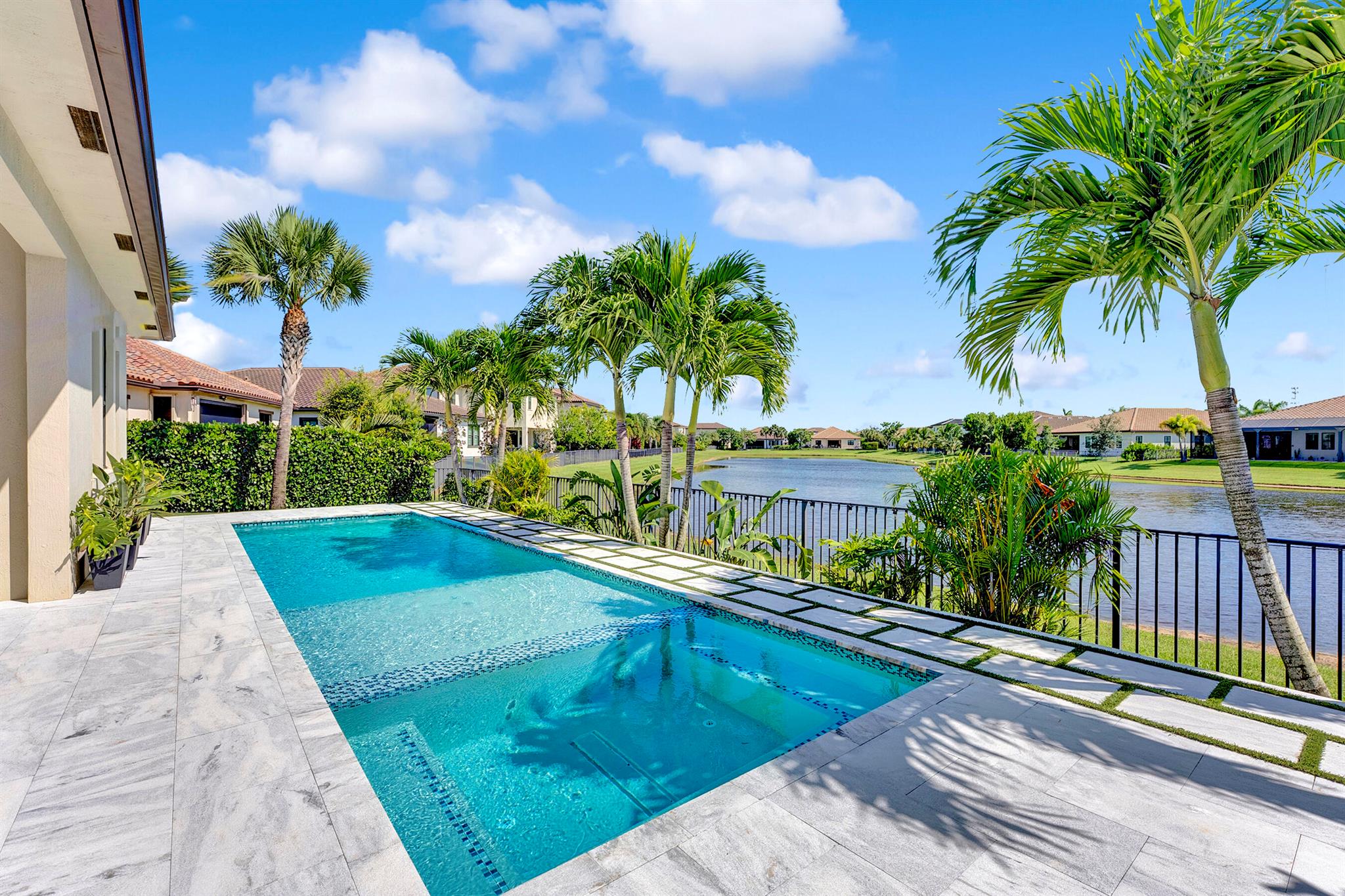 CRESTWOOD NORTH/BEellaSera - Residential