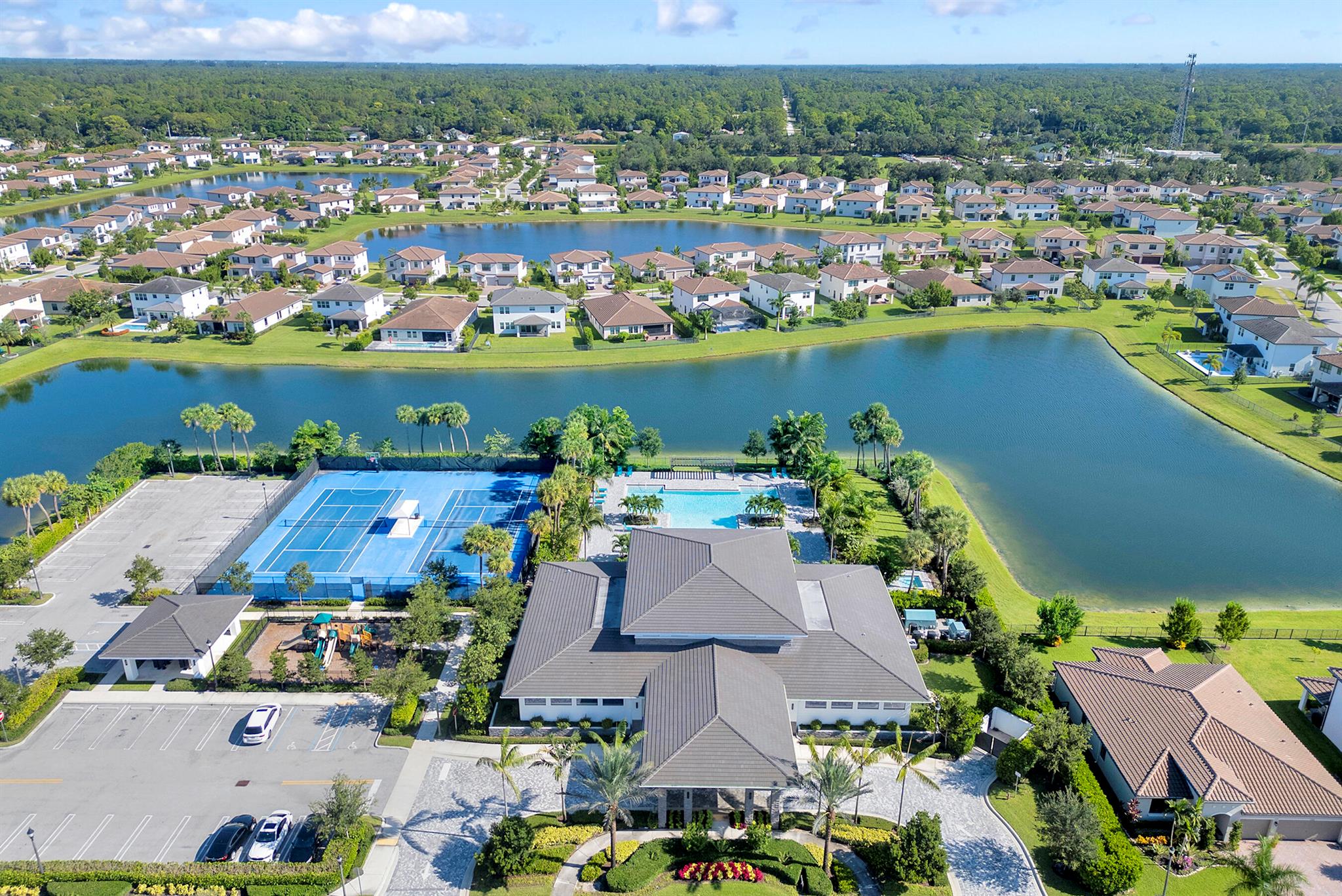 CRESTWOOD NORTH/BEellaSera - Residential