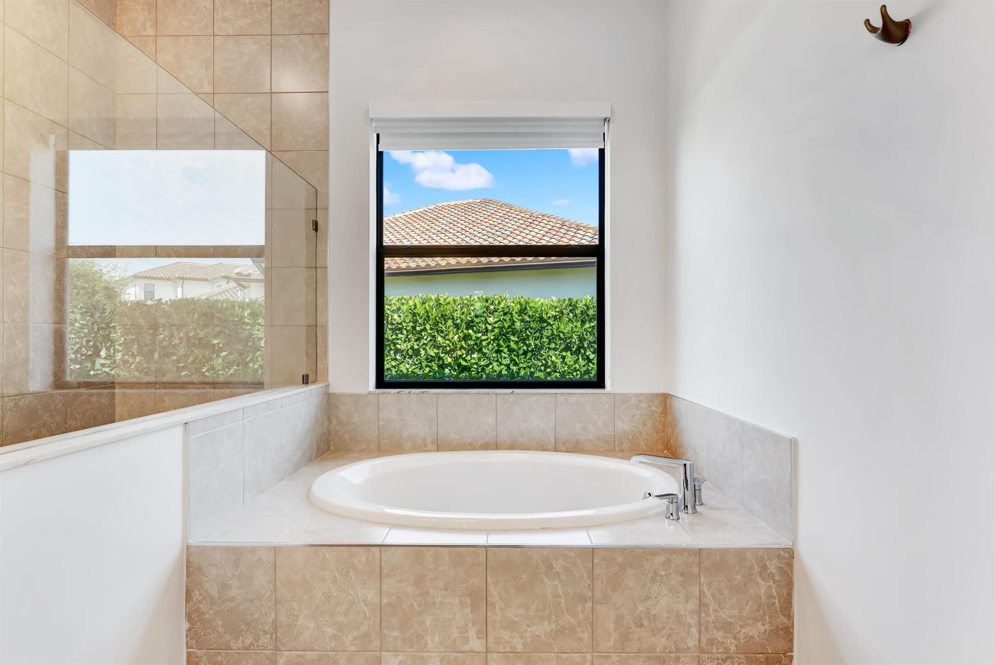 CRESTWOOD NORTH/BEellaSera - Residential