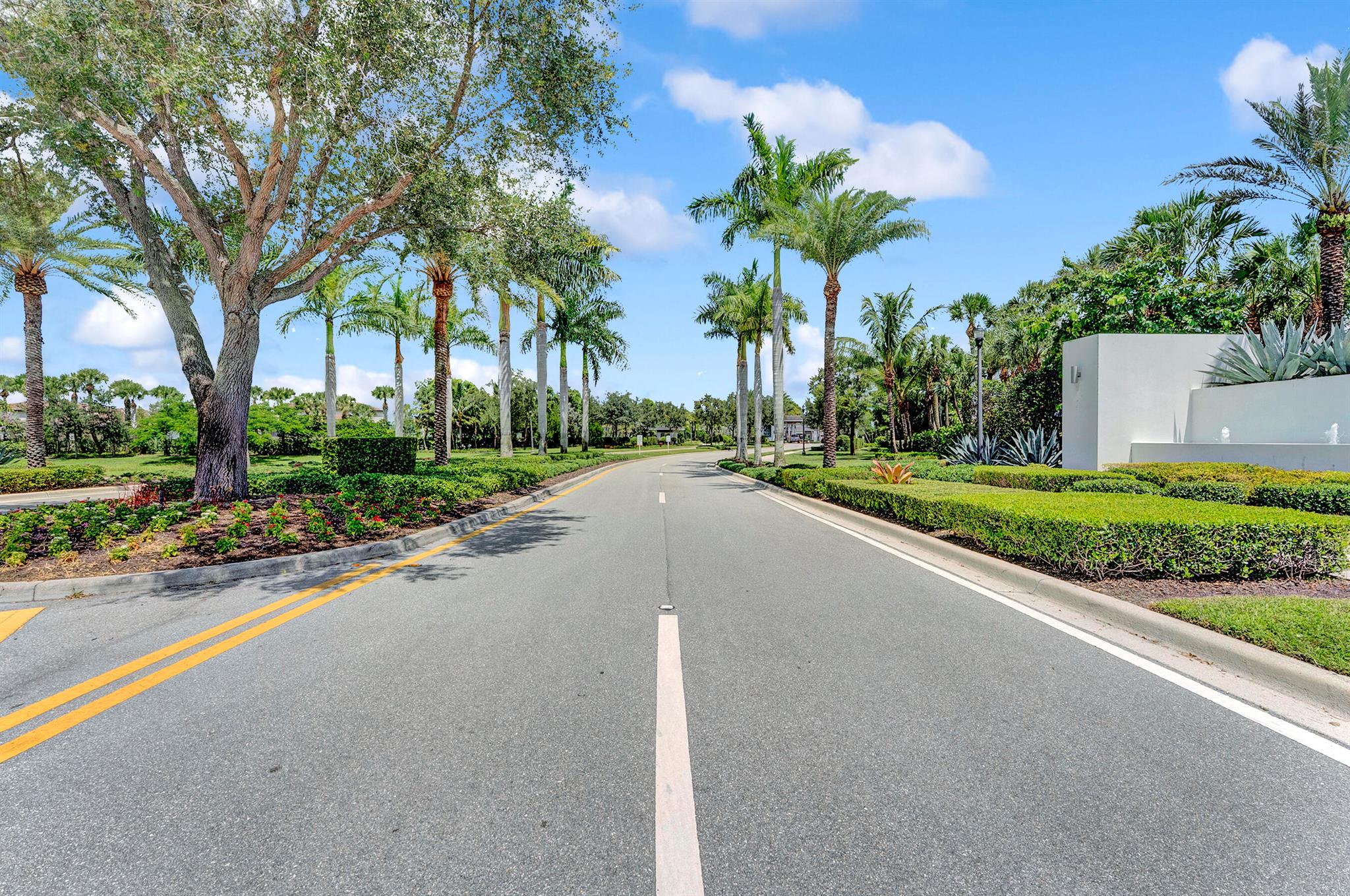 CRESTWOOD NORTH/BEellaSera - Residential