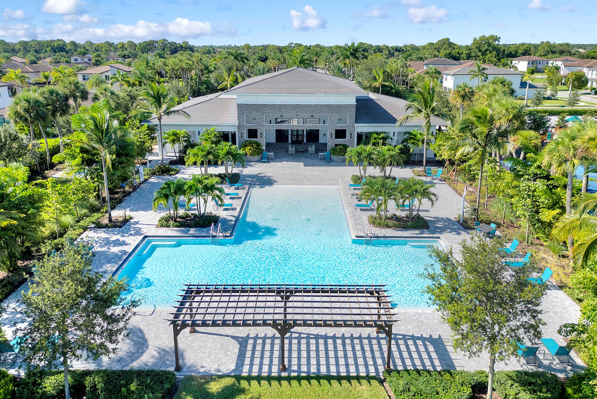 CRESTWOOD NORTH/BEellaSera - Residential