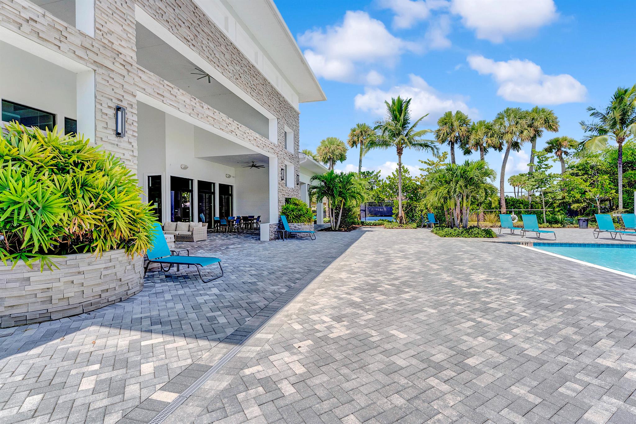 CRESTWOOD NORTH/BEellaSera - Residential