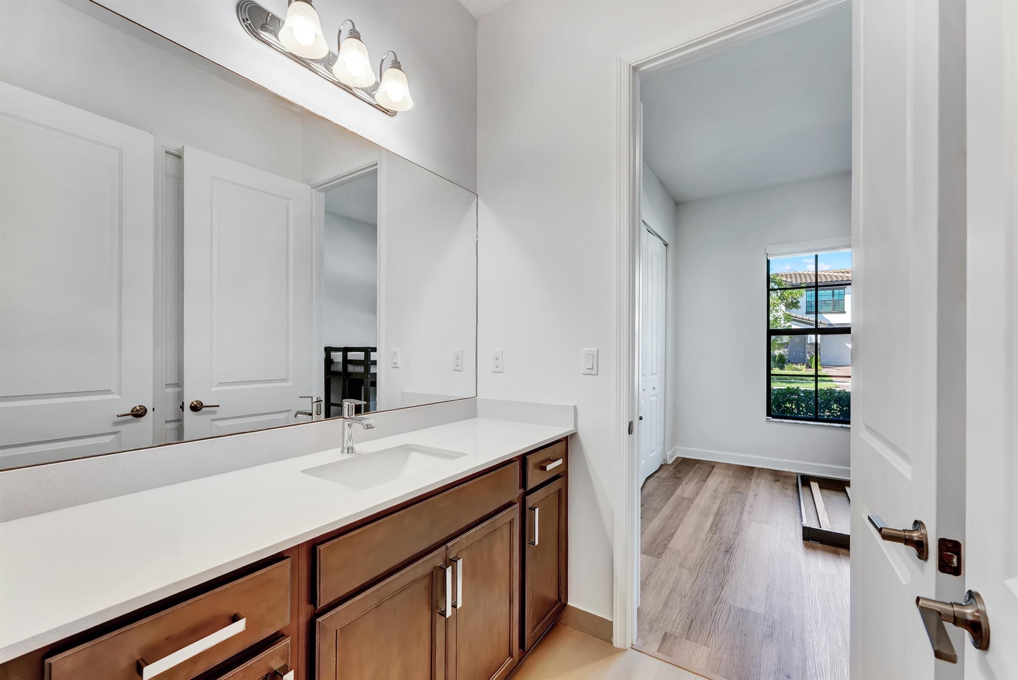 CRESTWOOD NORTH/BEellaSera - Residential