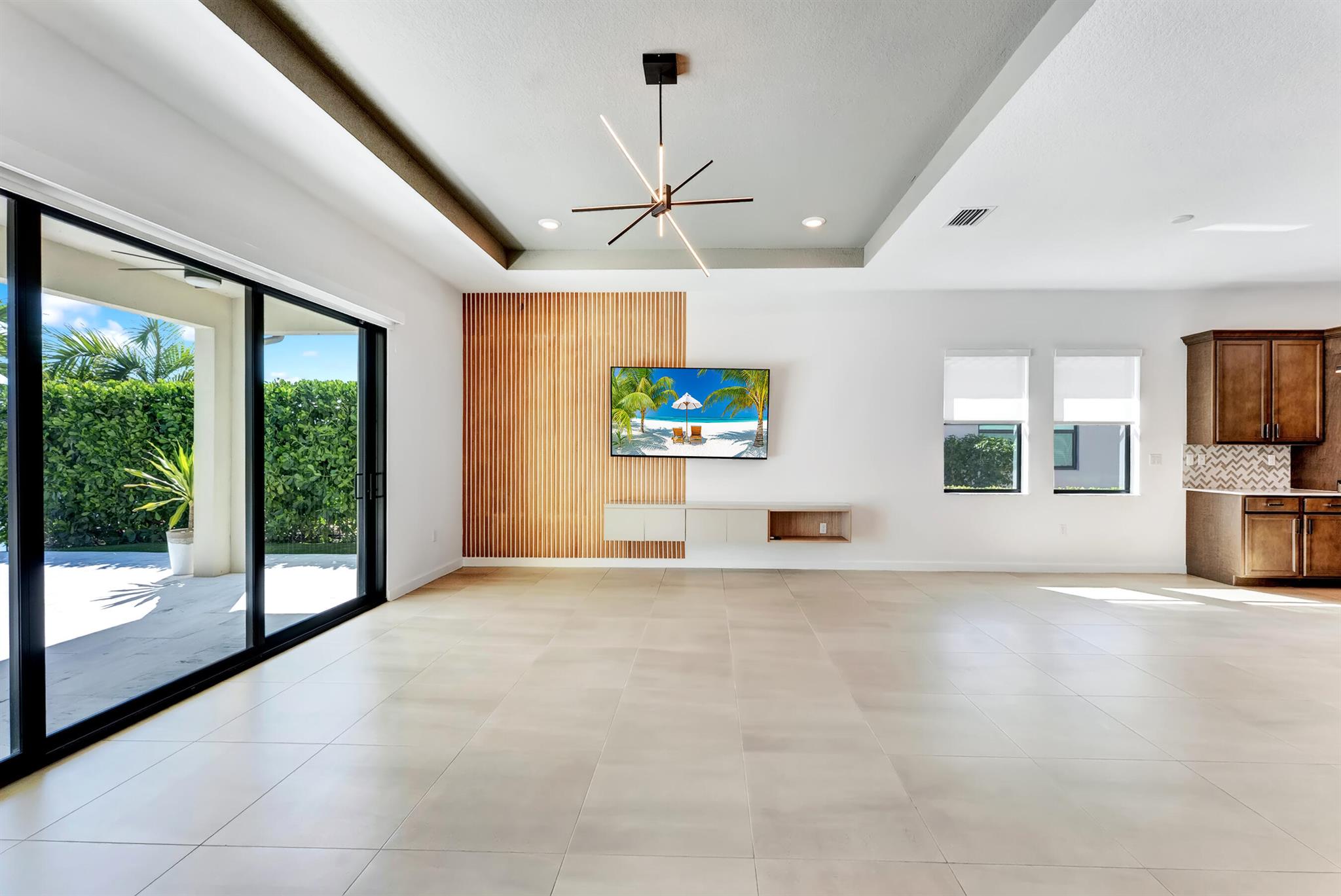 CRESTWOOD NORTH/BEellaSera - Residential