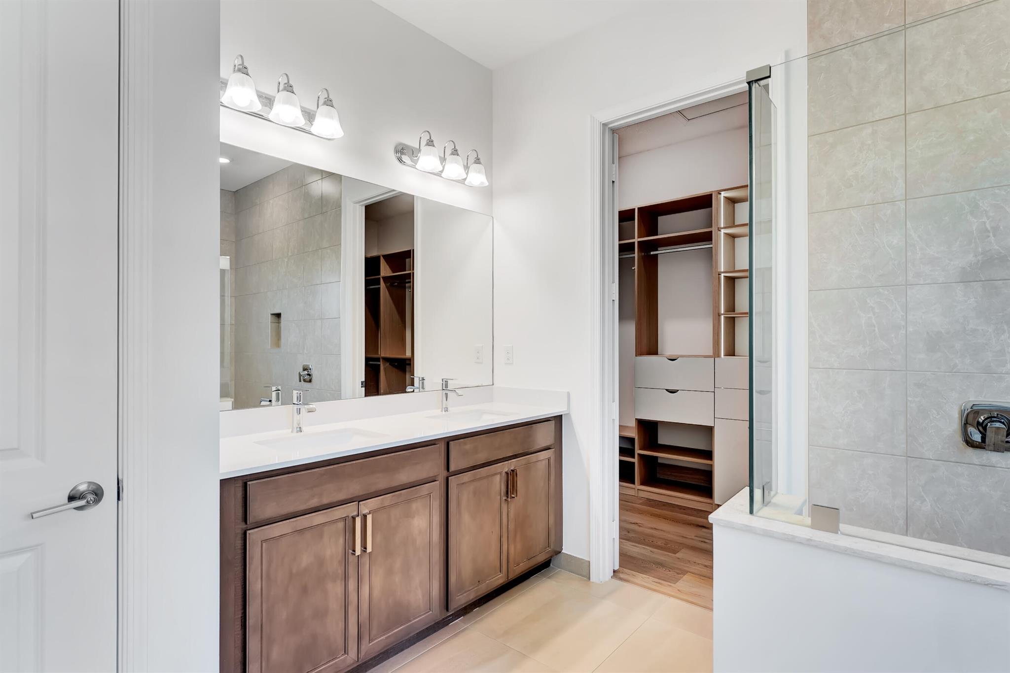 CRESTWOOD NORTH/BEellaSera - Residential