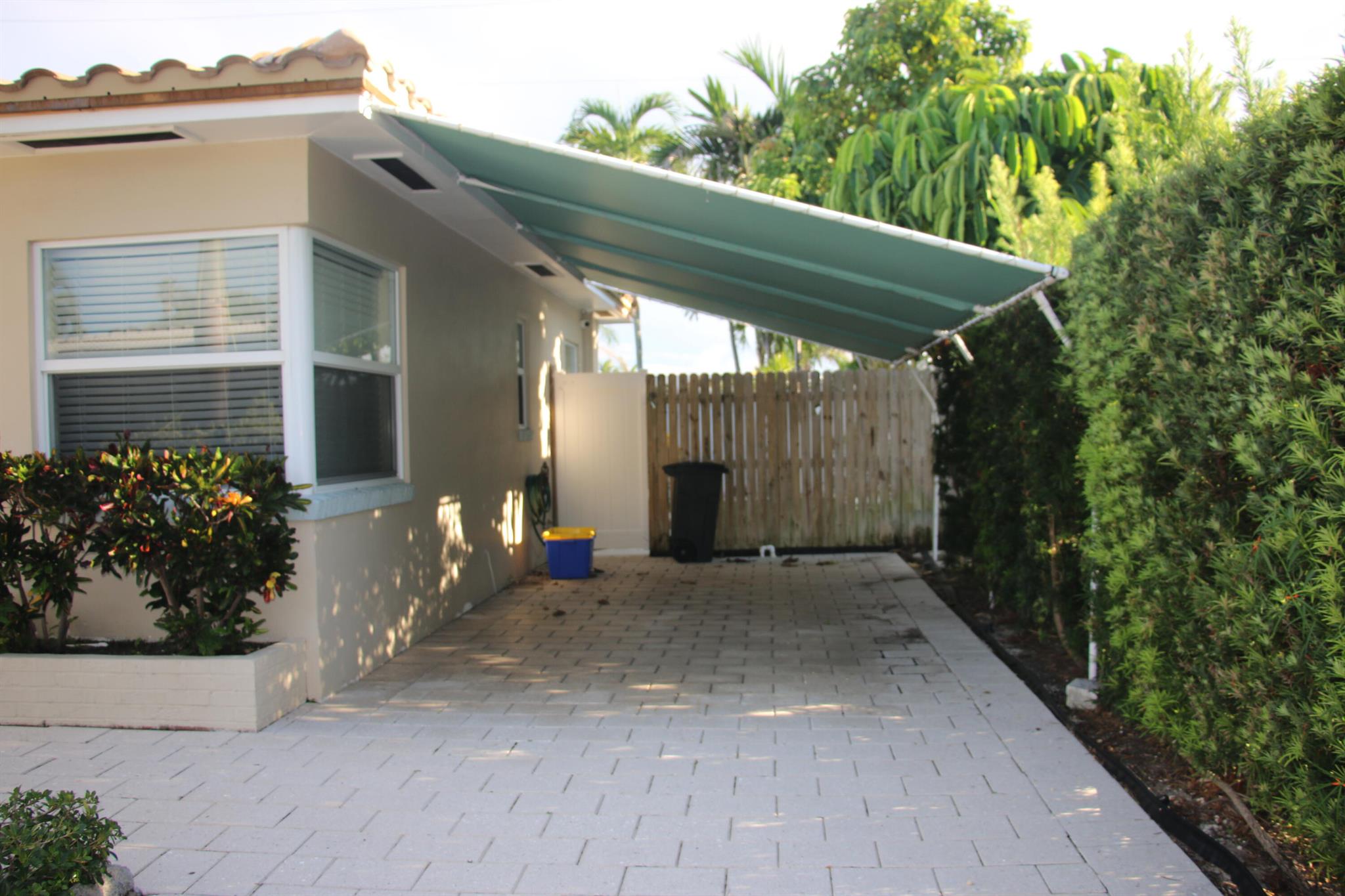 PALM BEACH SHORE ACRES - Residential Lease