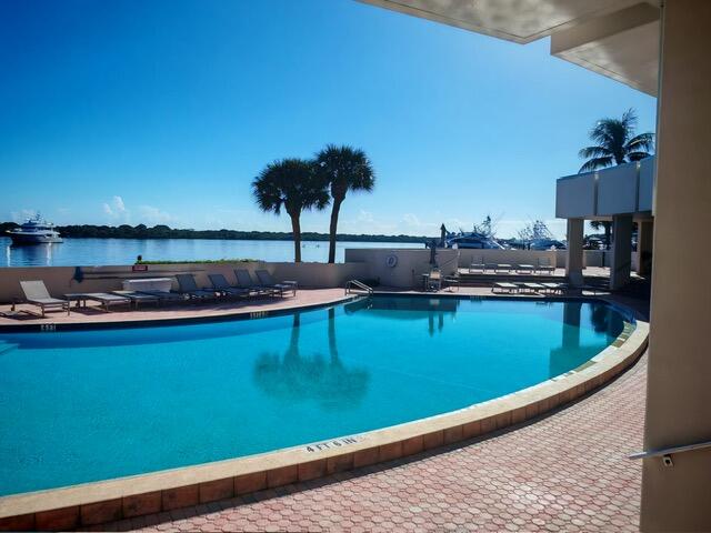 OLD PORT COVE QUAY SOUTH - Residential