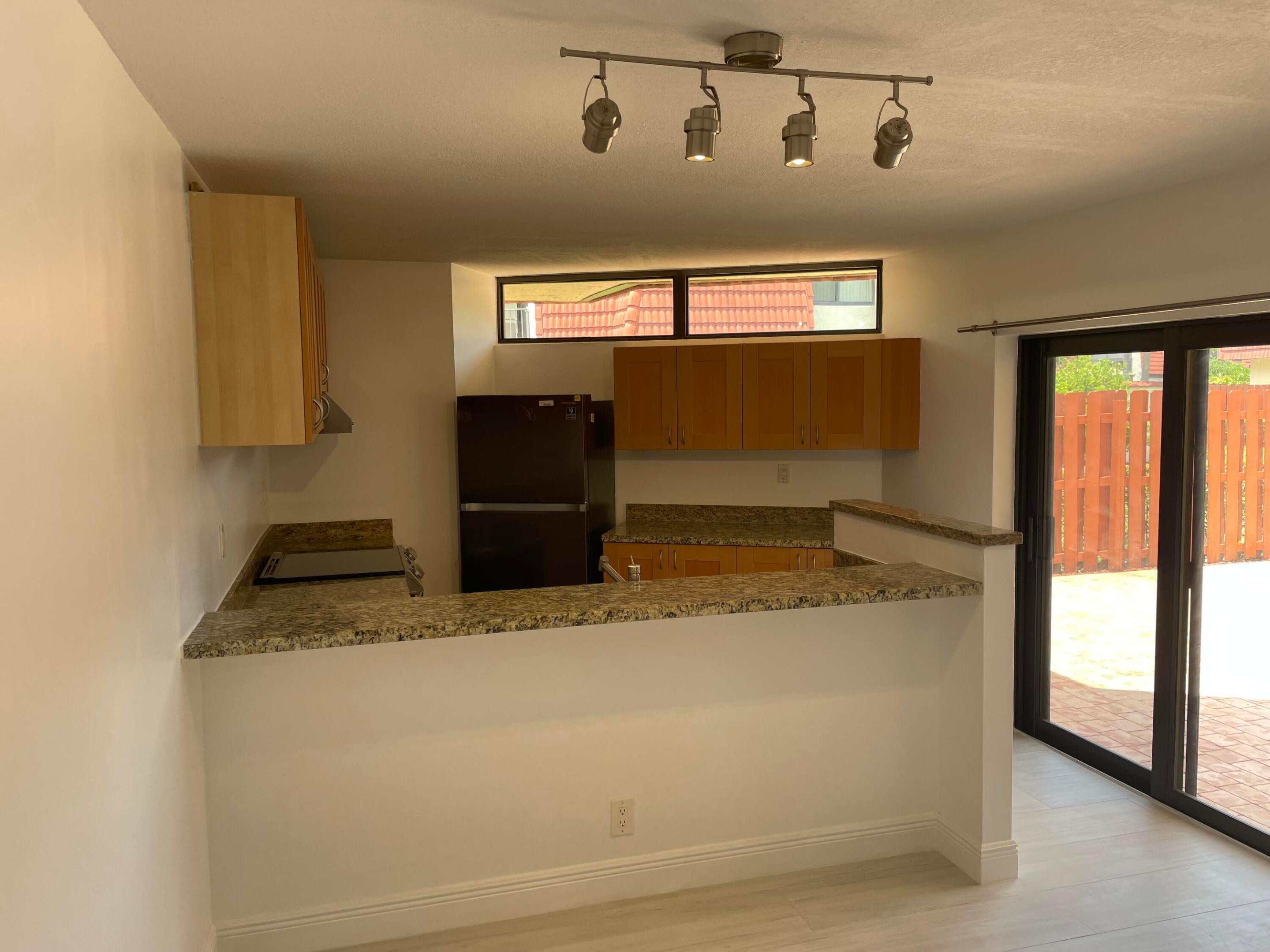 SOMERSET - Residential Lease