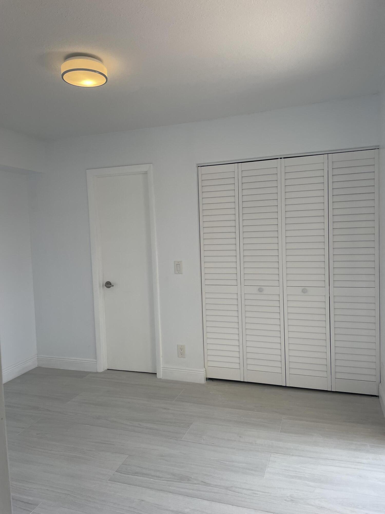 SOMERSET - Residential Lease