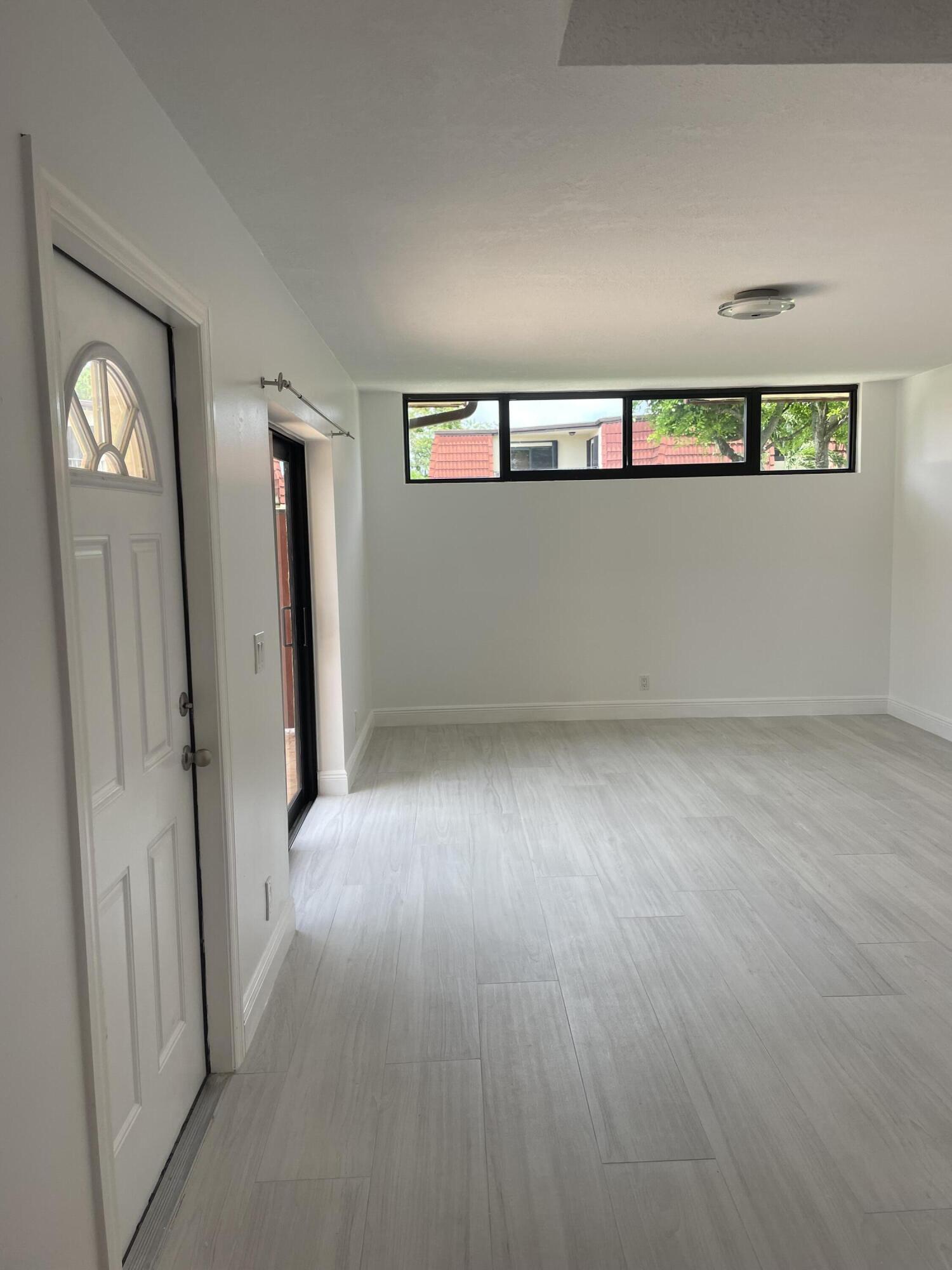 SOMERSET - Residential Lease