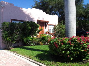 Charming, historic home with great curb appeal, located in desirable Grandview Heights - under 10 minute walk to Amory Arts Center, Norton Museum, Convention Center, Palm Beach Atlantic University, City Place, Kravis Center, Bryant and Dog Park. Close to Airport, Restaurants and Shopping. Rent front house for $1100 plus per month and rear for $700 or live nearly for free. Occupancy rate has been 99% over past 6 years . This is an Investor's dream.
