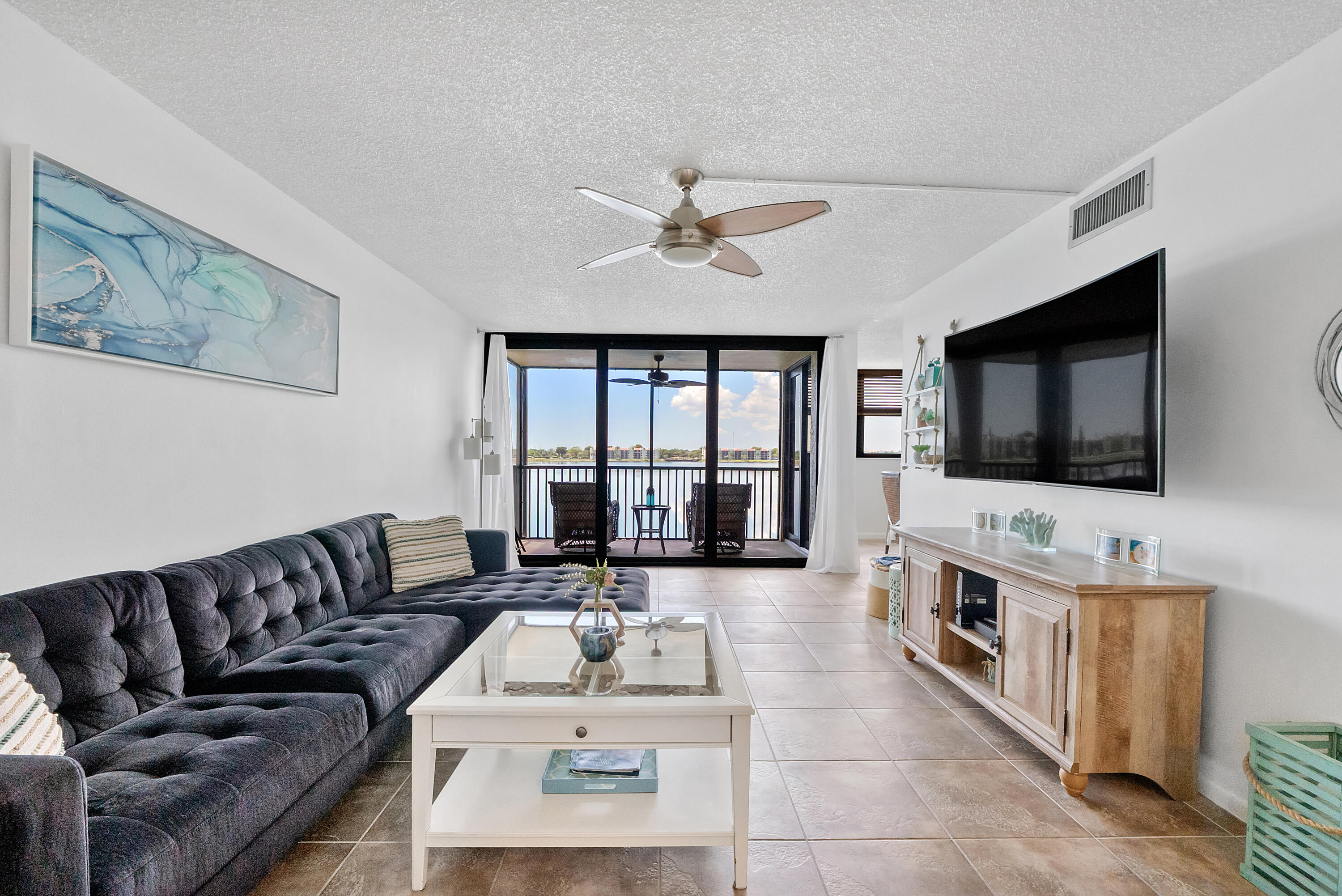 LAKE EMERALD CONDOMINIUM NO TWO - Residential