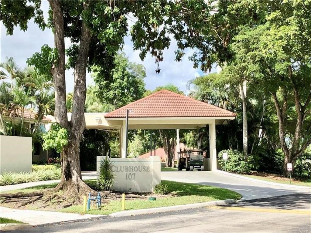 LAKE EMERALD CONDOMINIUM NO TWO - Residential