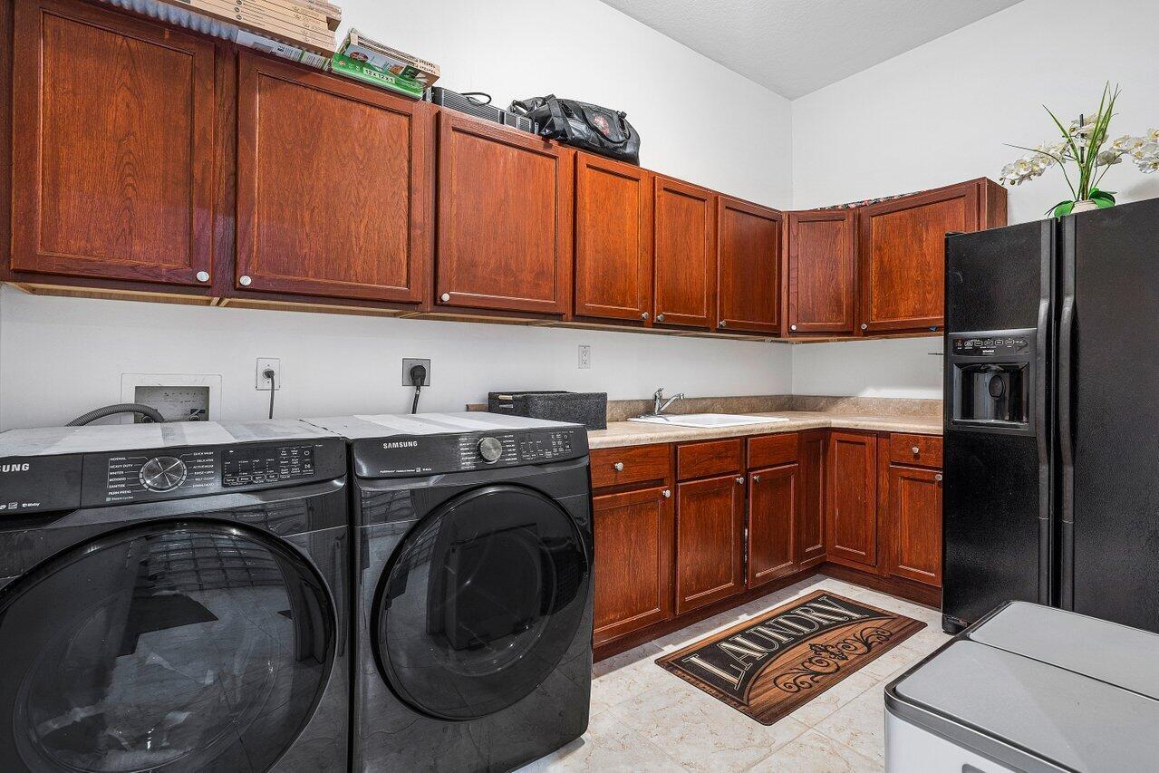 WELLINGTON AERO CLUB OF T - Residential