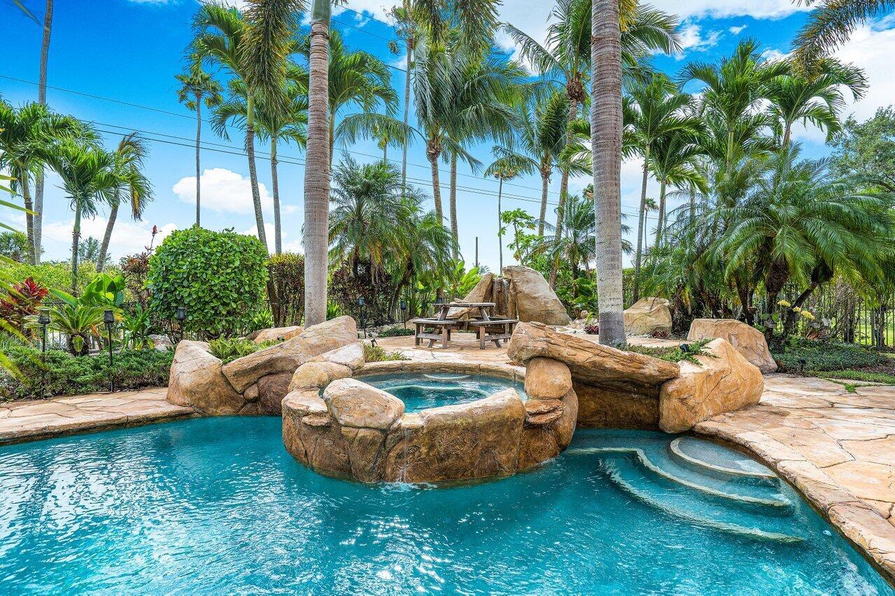 WELLINGTON AERO CLUB OF T - Residential