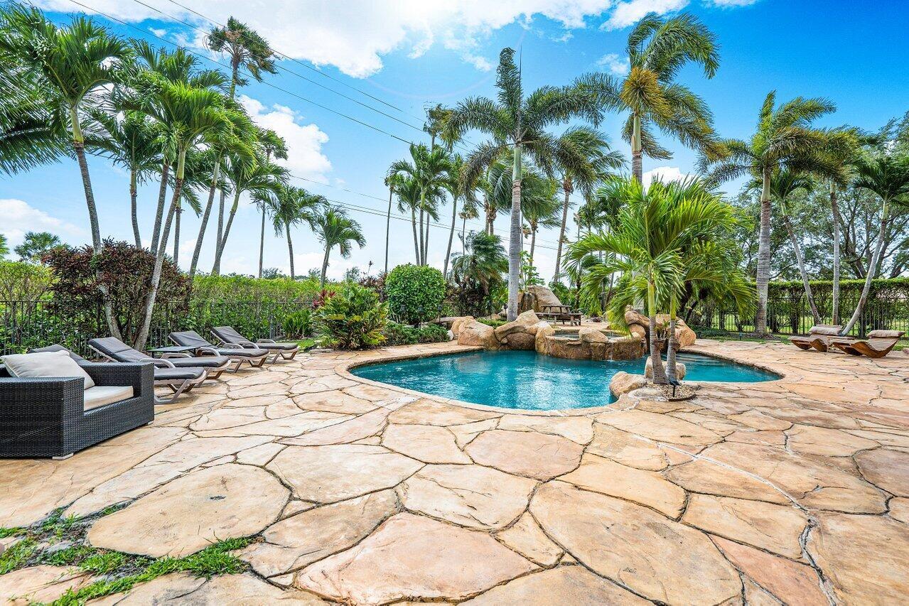 WELLINGTON AERO CLUB OF T - Residential