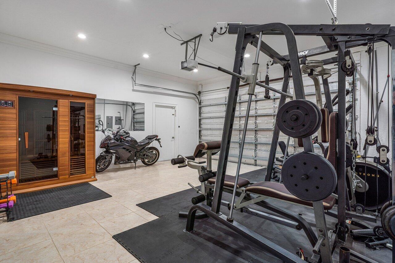 WELLINGTON AERO CLUB OF T - Residential