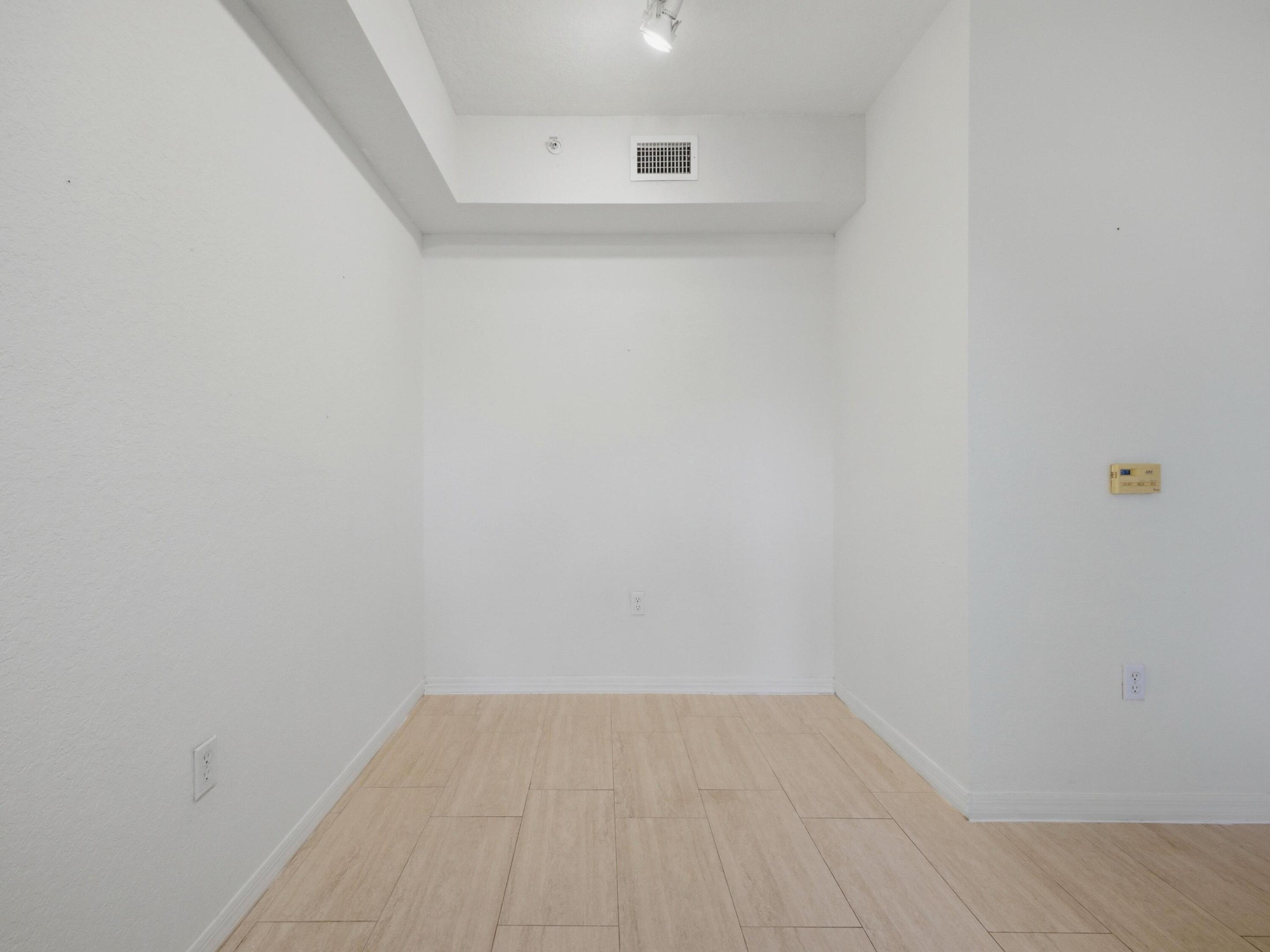 RESIDENCES AT LEGACY PLACE CONDO - Residential Lease