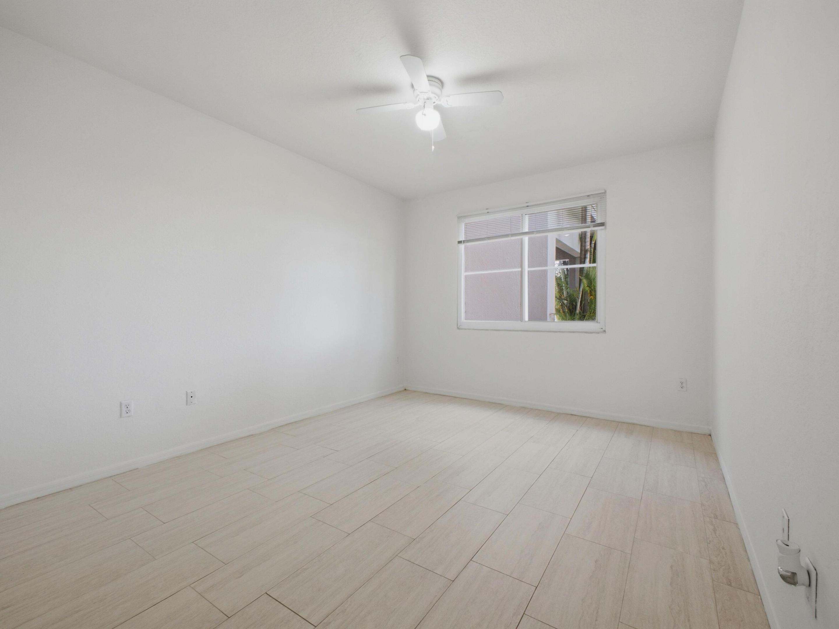 RESIDENCES AT LEGACY PLACE CONDO - Residential Lease