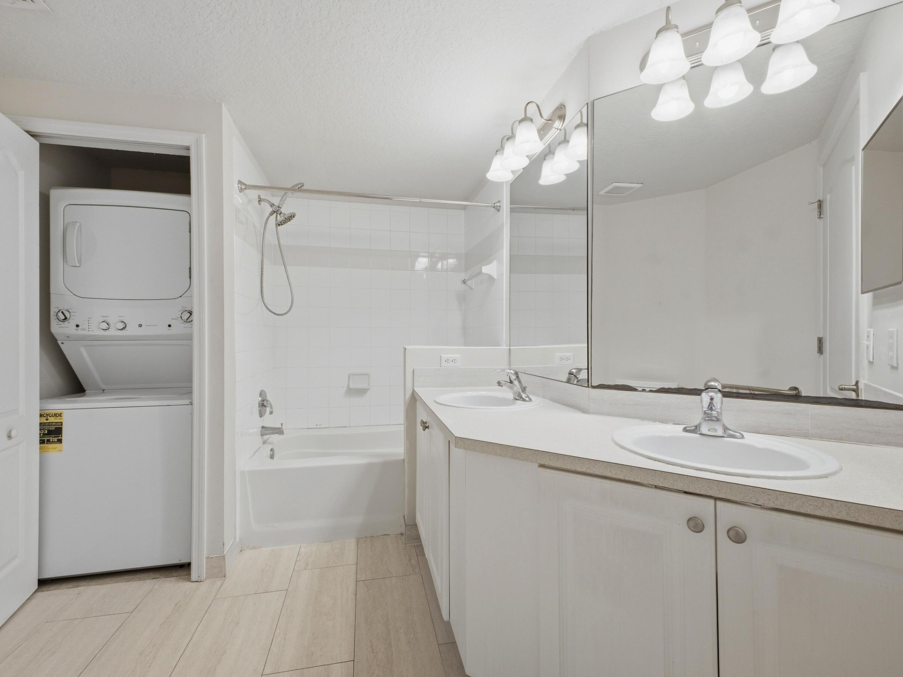 RESIDENCES AT LEGACY PLACE CONDO - Residential Lease
