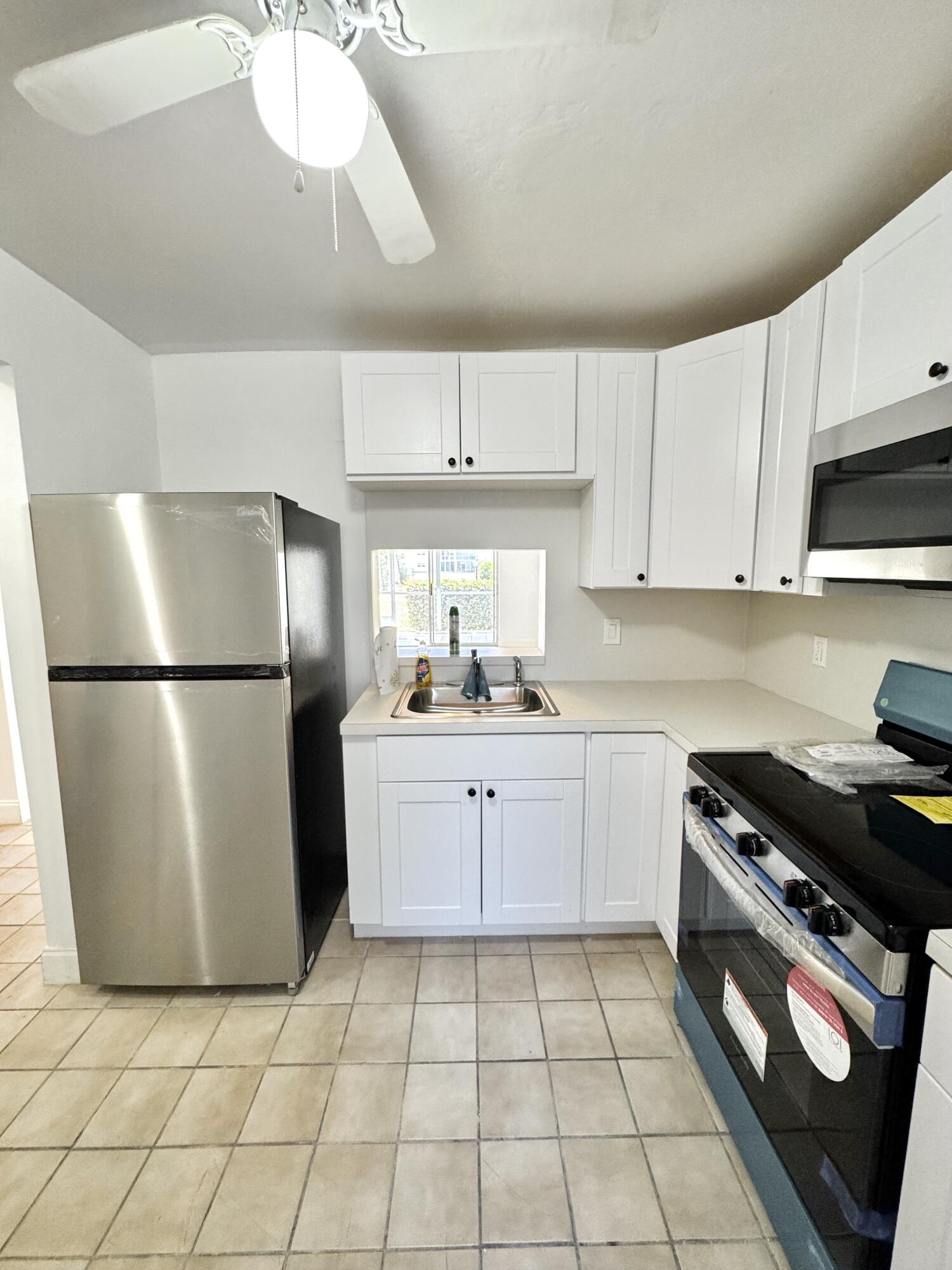 MEADOWBROOK LAKES CONDO - Residential