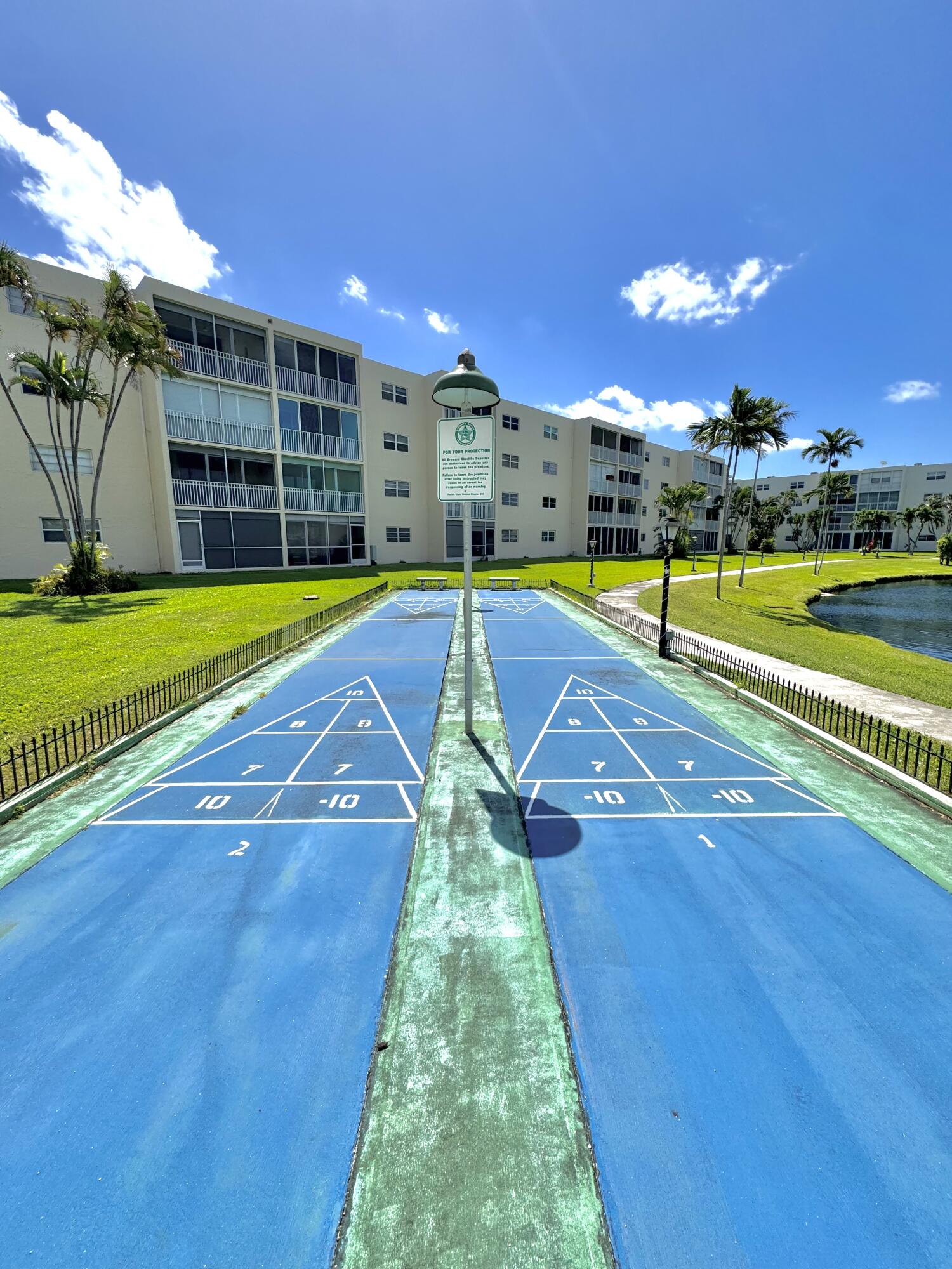 MEADOWBROOK LAKES CONDO - Residential