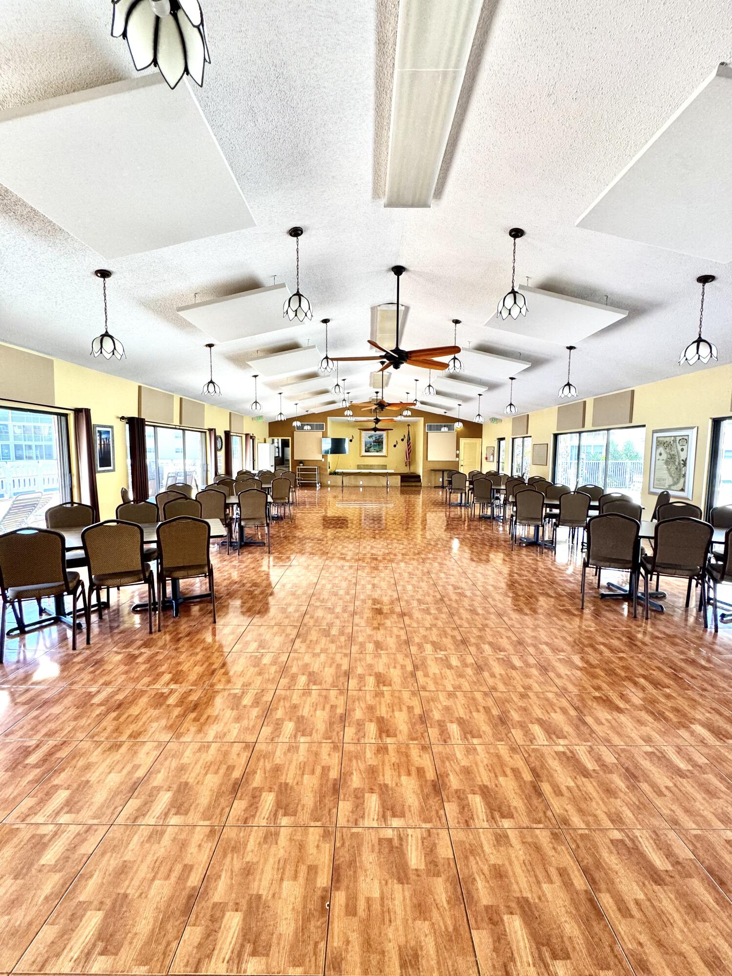 MEADOWBROOK LAKES CONDO - Residential