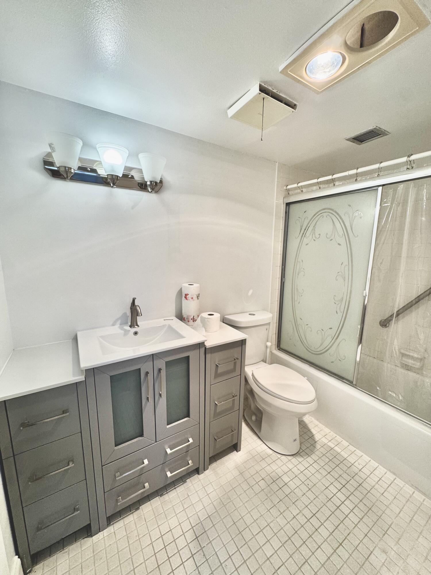 MEADOWBROOK LAKES CONDO - Residential