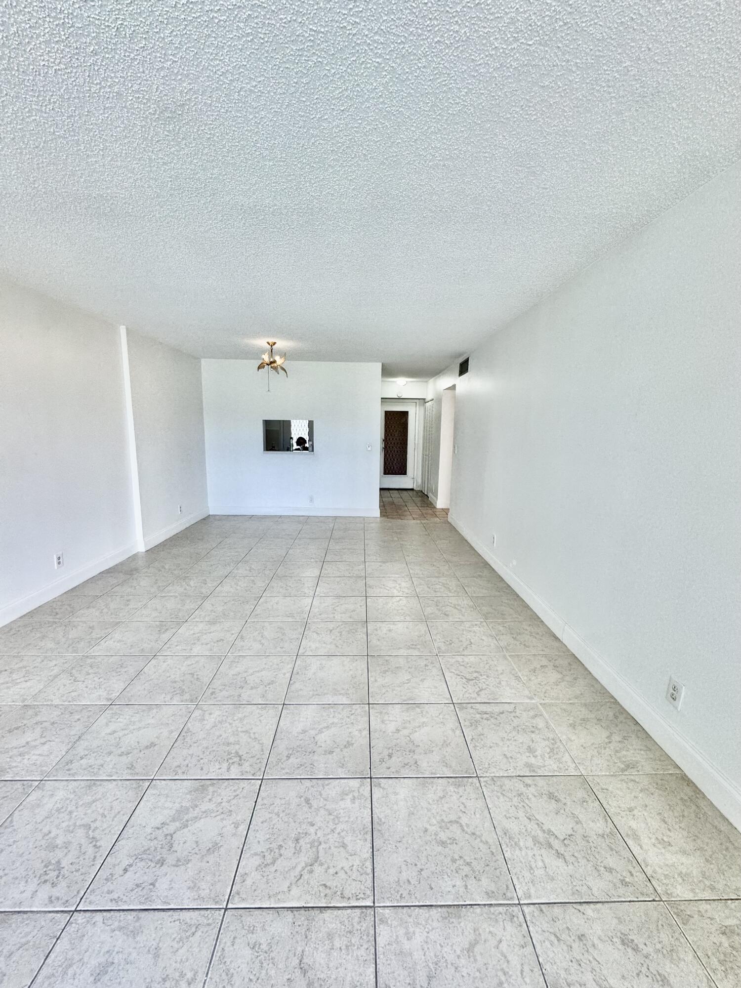 MEADOWBROOK LAKES CONDO - Residential