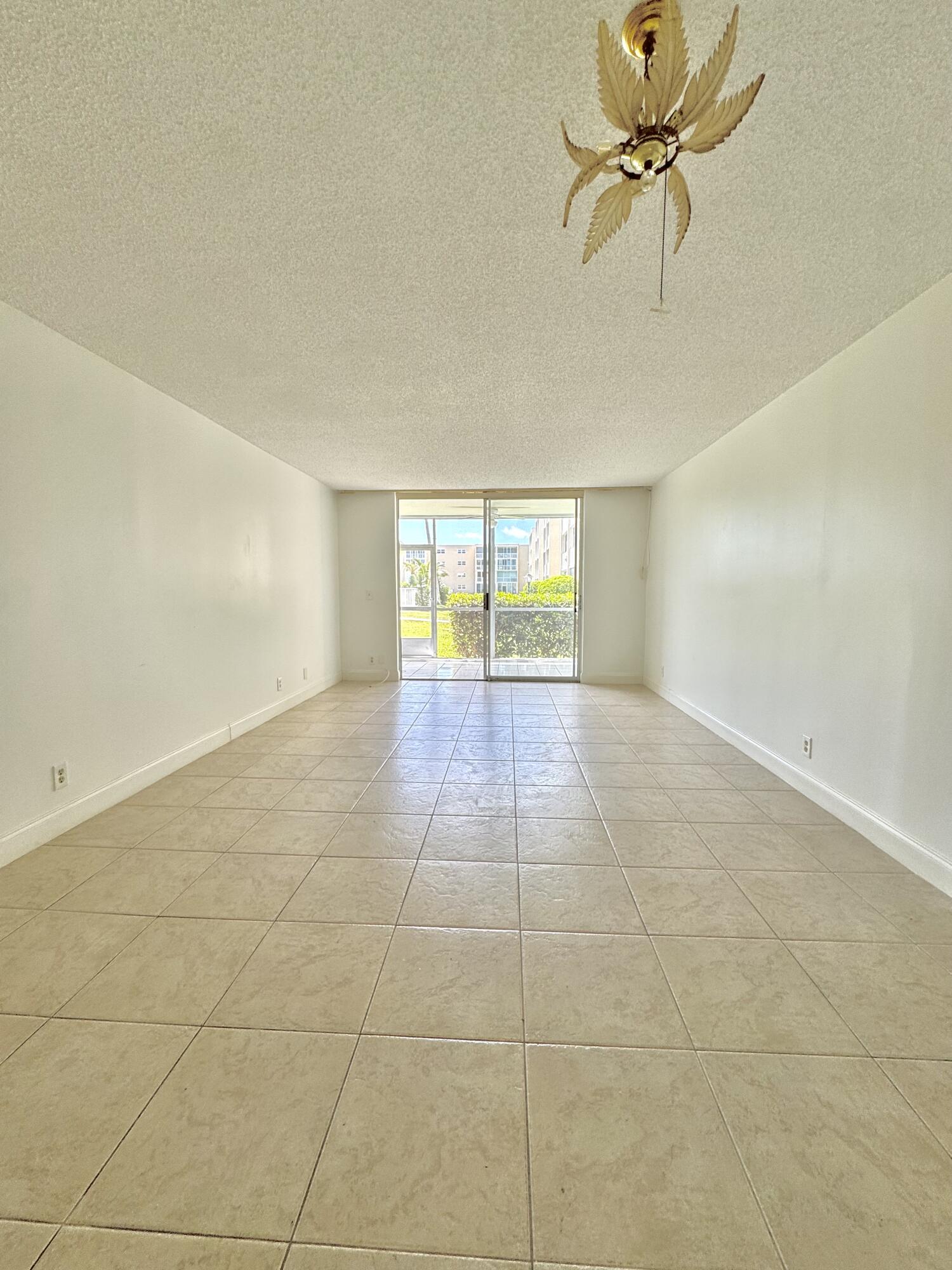 202 SE 10th Street 105