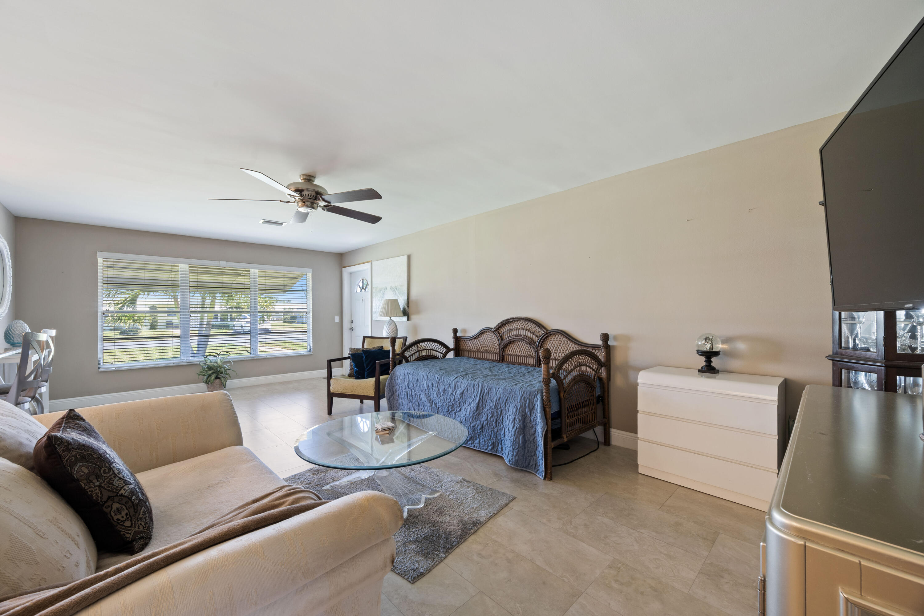 HIGH POINT WEST CONDO 2 - Residential