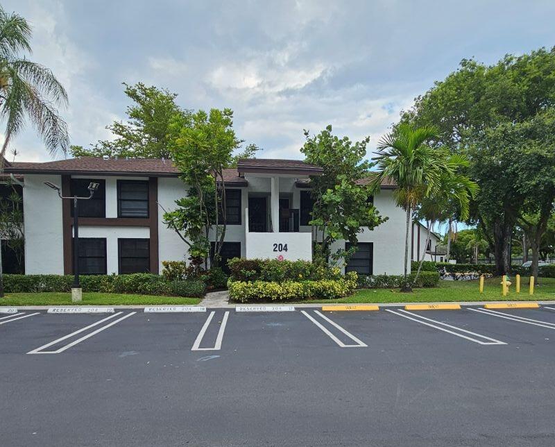 204 Lake Pointe Drive 107, Oakland Park FL 33309