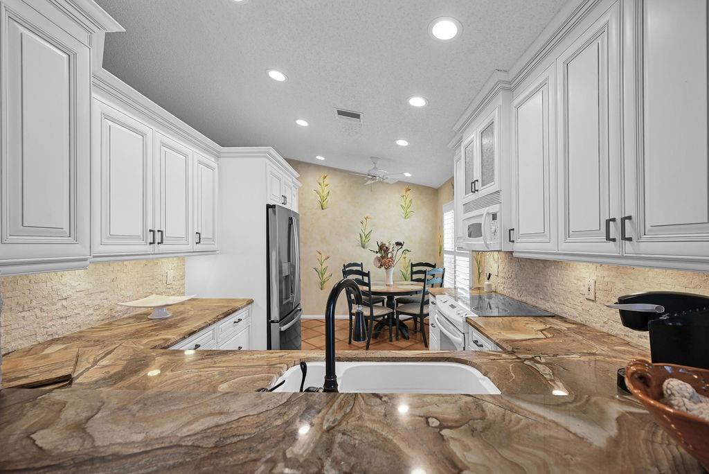 Palm Isles - Residential