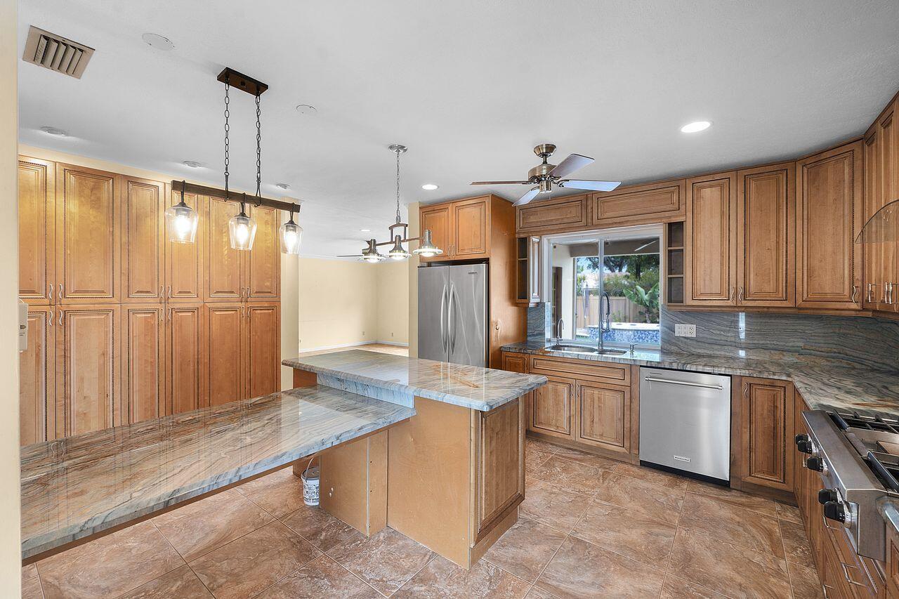 HIGHLAND LAKES SEC 6 - Residential