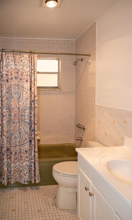 Petite 18-18 B - Residential