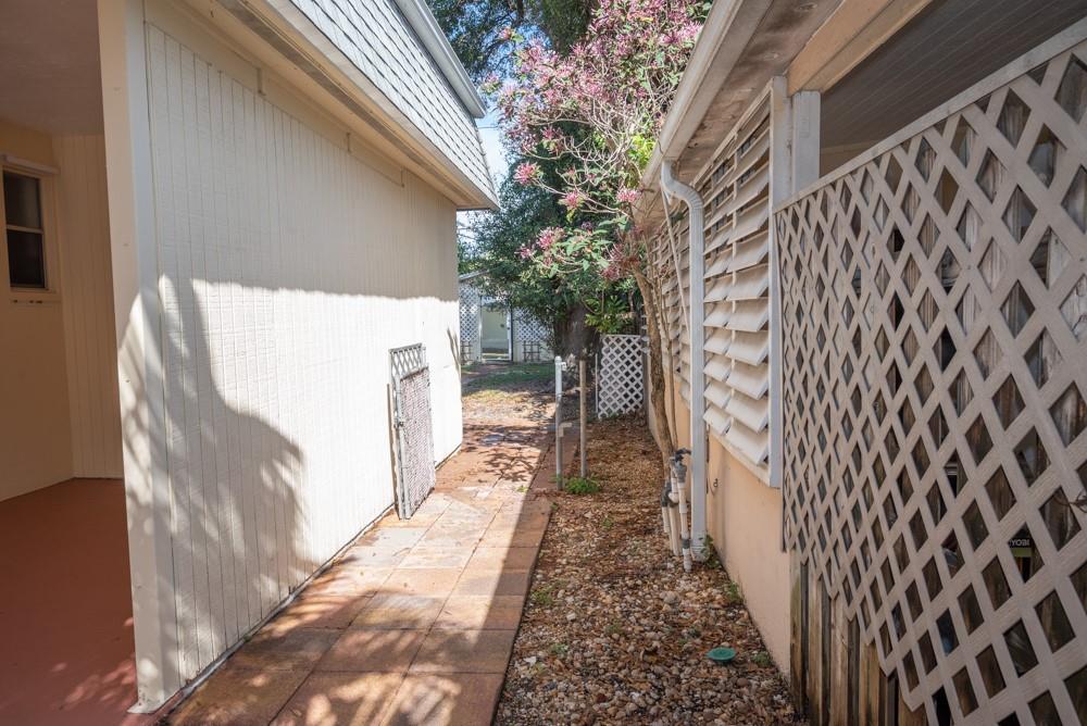 Petite 18-18 B - Residential
