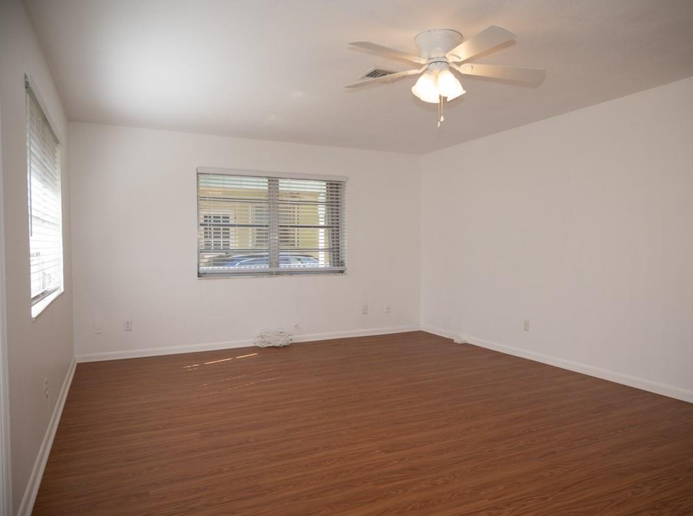 Petite 18-18 B - Residential