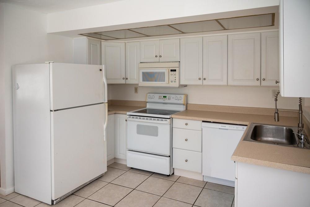 Petite 18-18 B - Residential