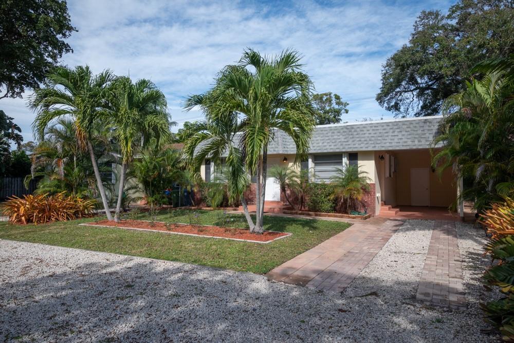 Petite 18-18 B - Residential