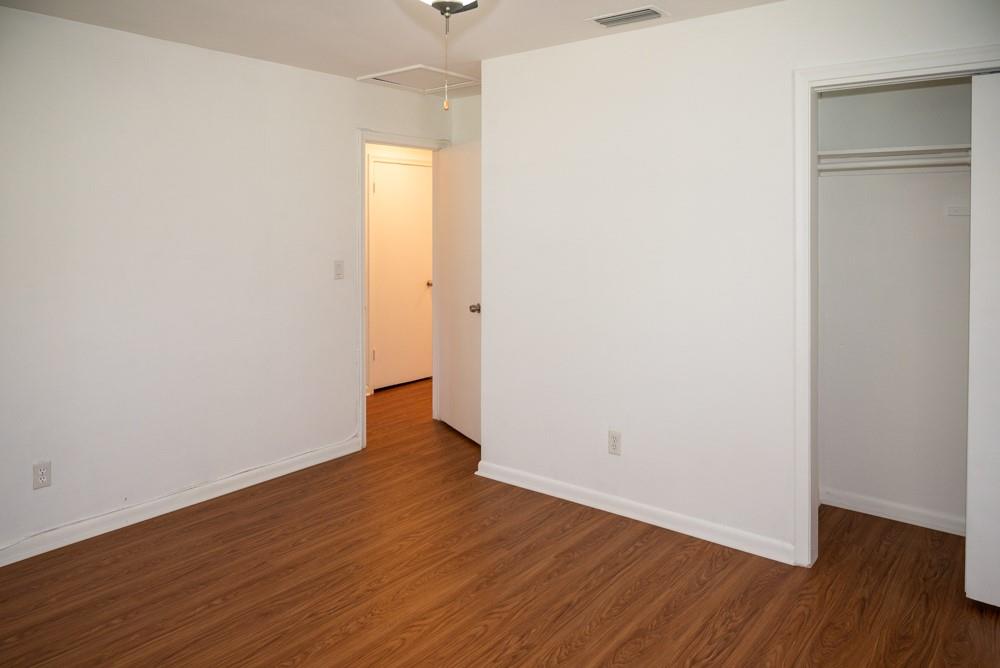 Petite 18-18 B - Residential
