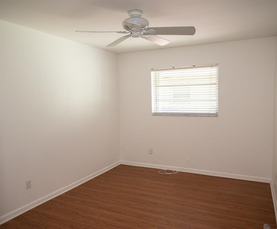 Petite 18-18 B - Residential