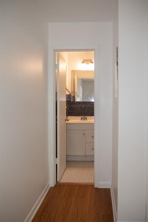 Petite 18-18 B - Residential