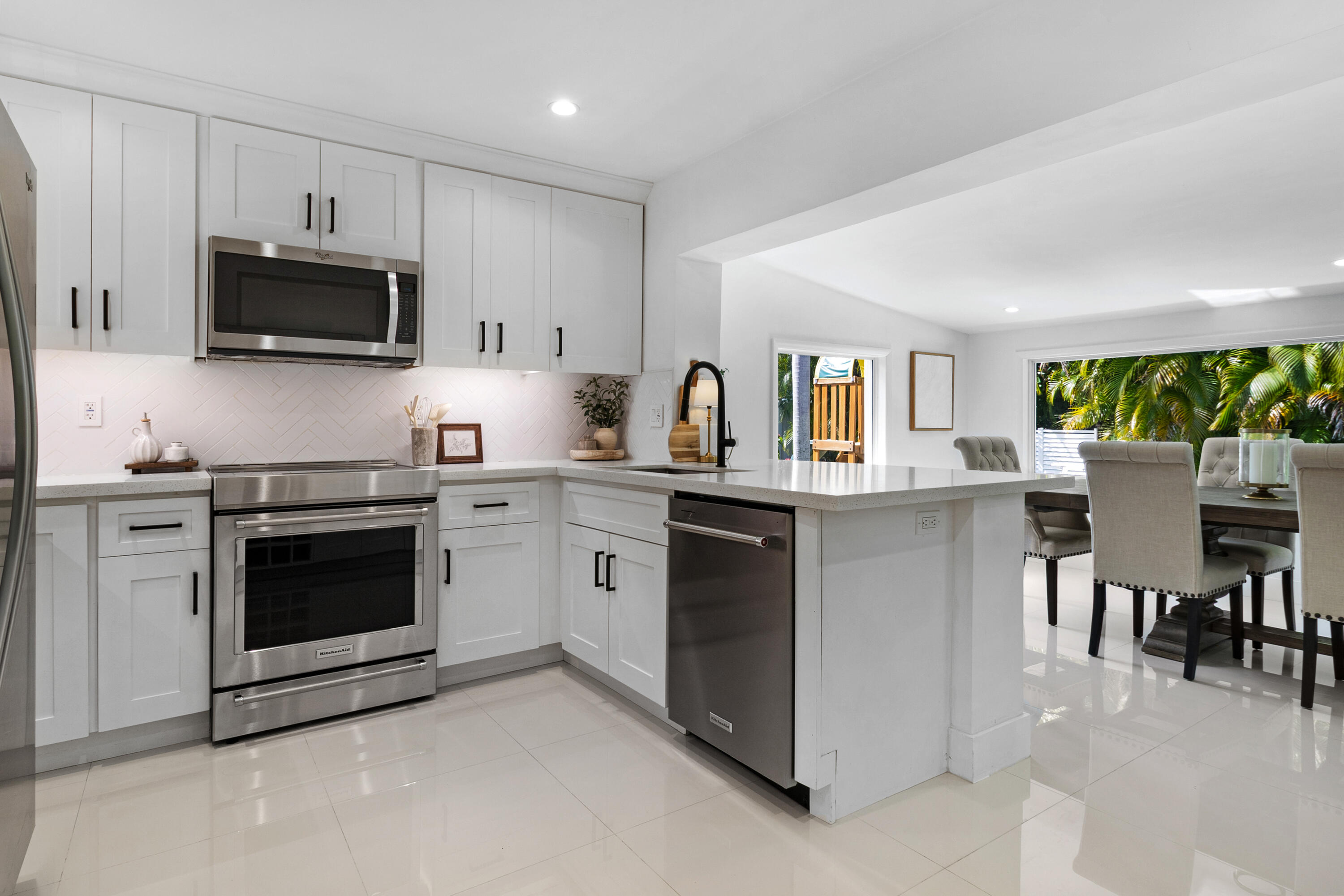 CORAL RIDGE ISLES - Residential