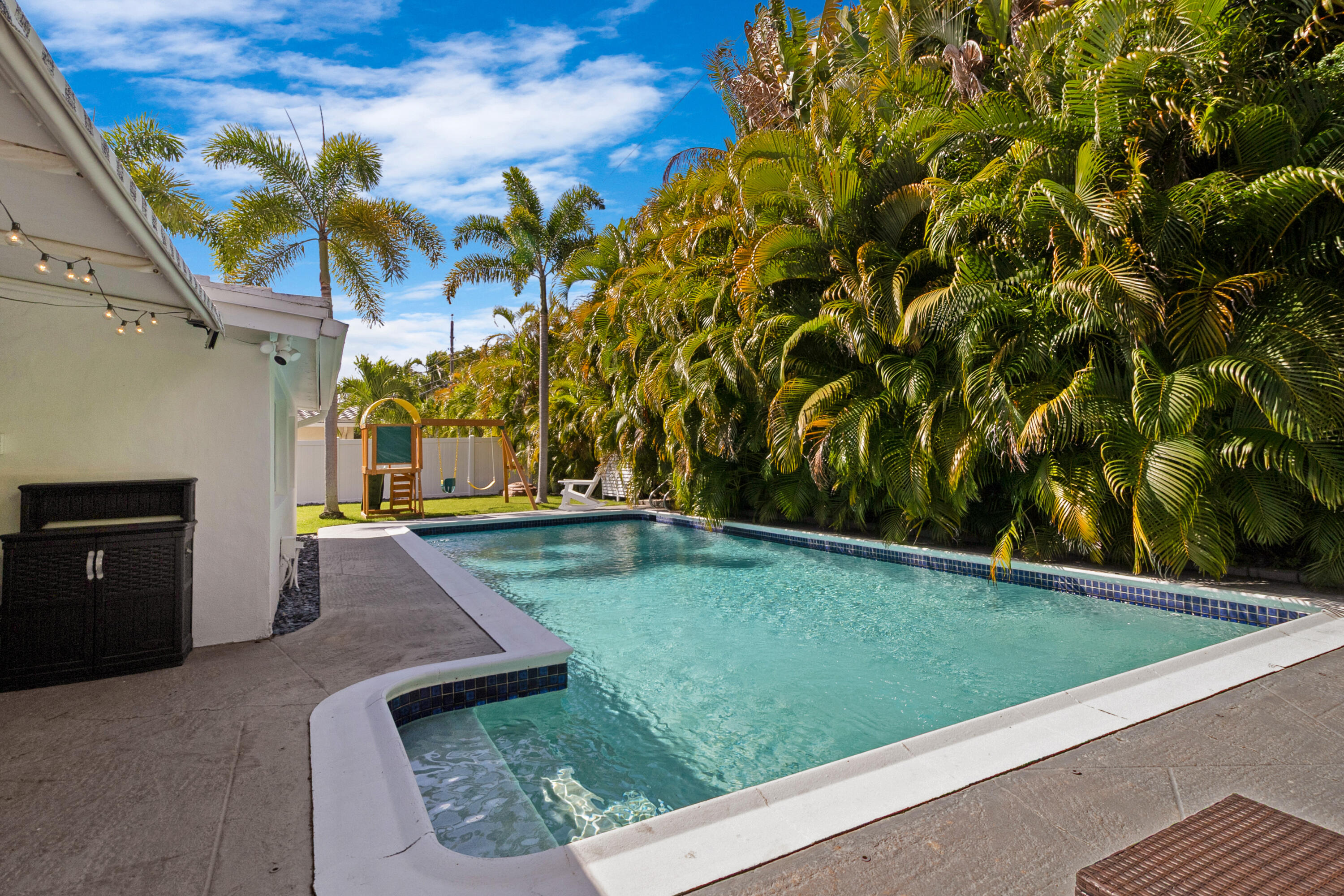 CORAL RIDGE ISLES - Residential