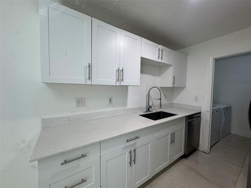 Photo of 980 SW 76th Avenue #3, North Lauderdale, FL 33068 (MLS # F10551226)