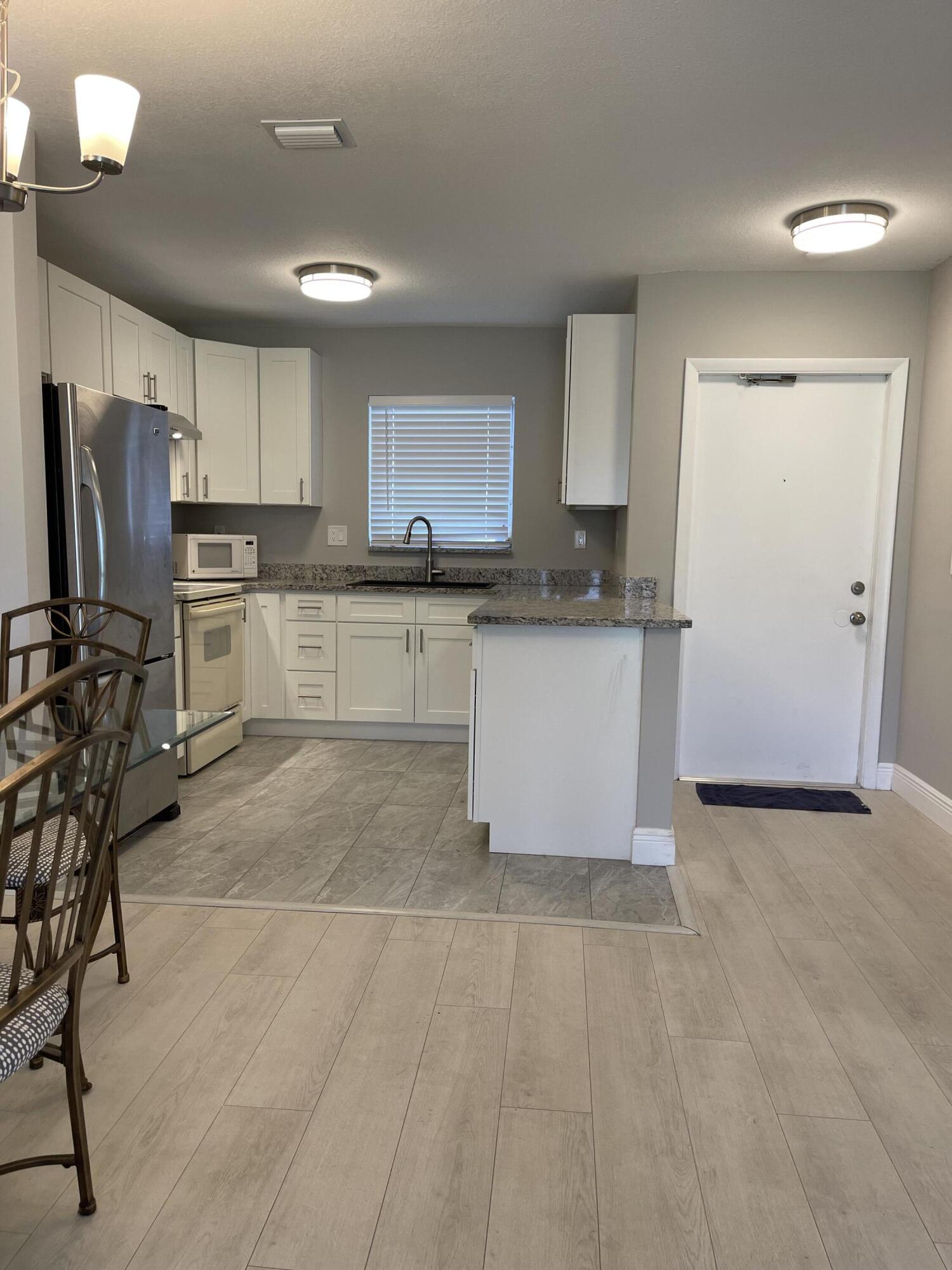 CRESTHAVEN VILLAS 29 CONDO - Residential Lease