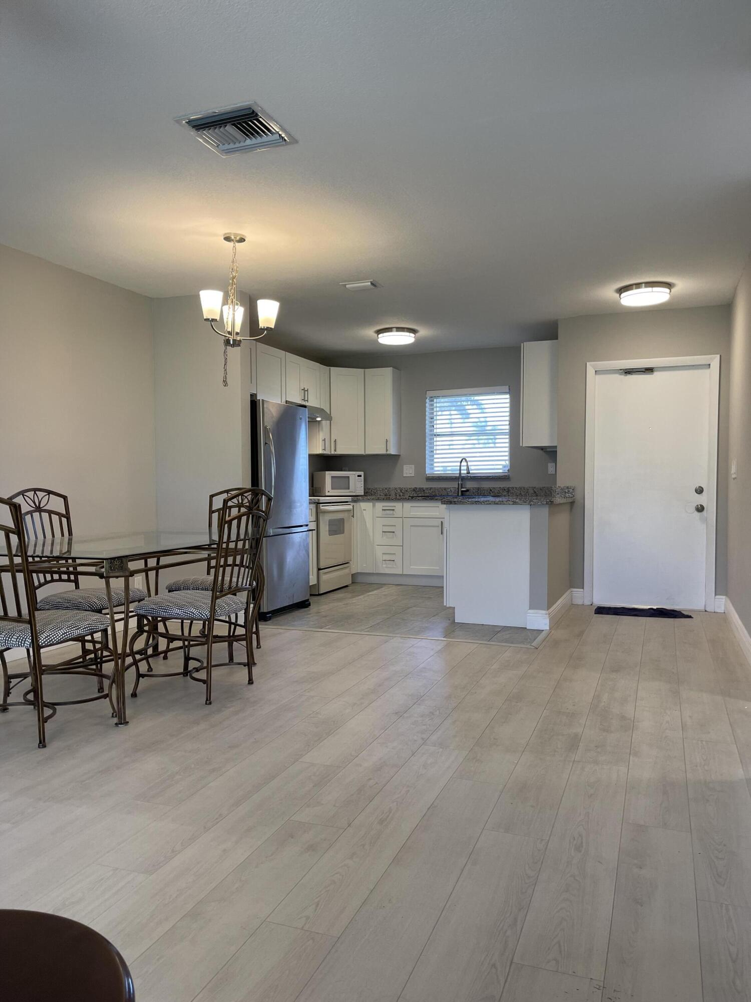 CRESTHAVEN VILLAS 29 CONDO - Residential Lease