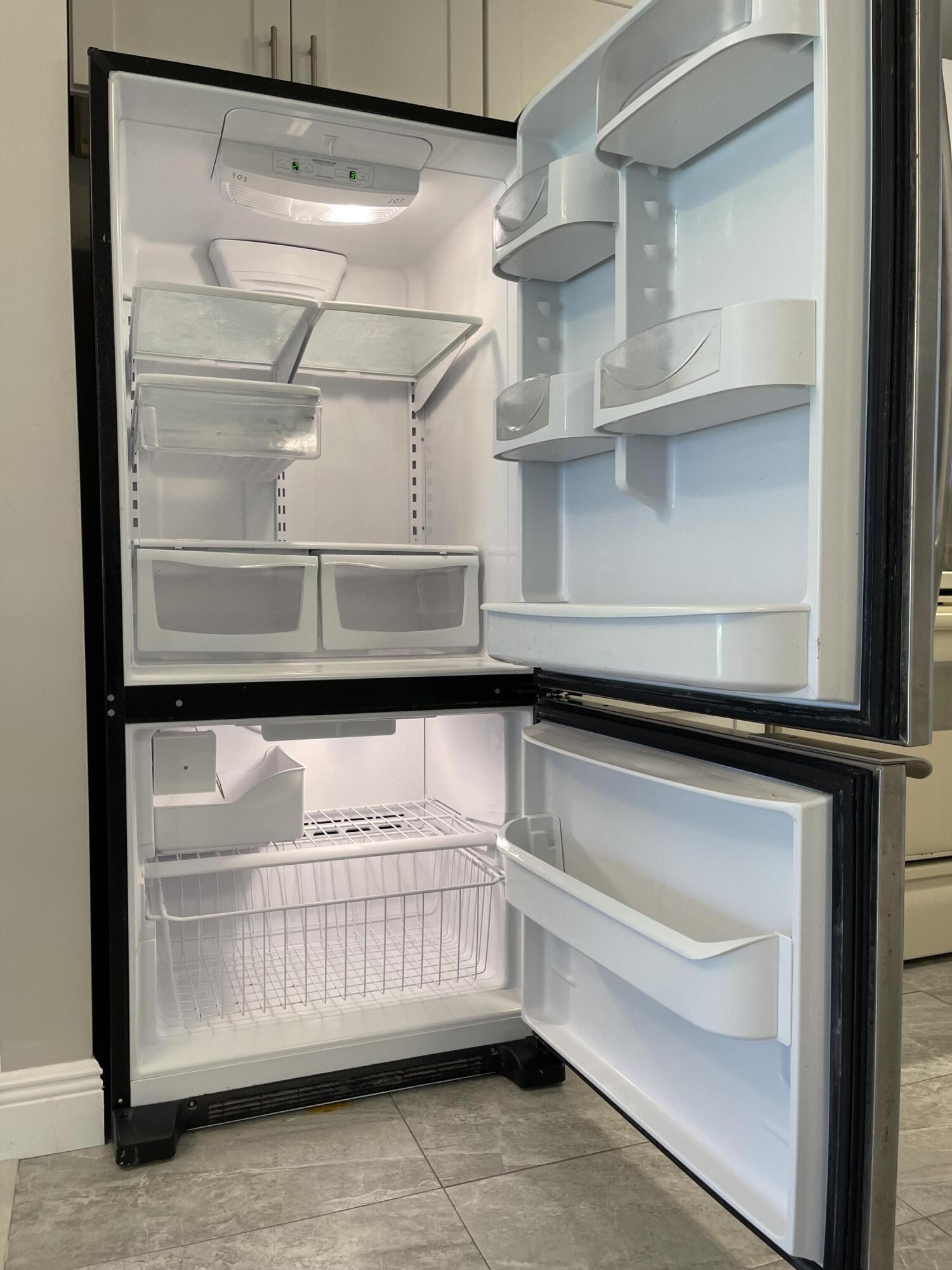 CRESTHAVEN VILLAS 29 CONDO - Residential Lease