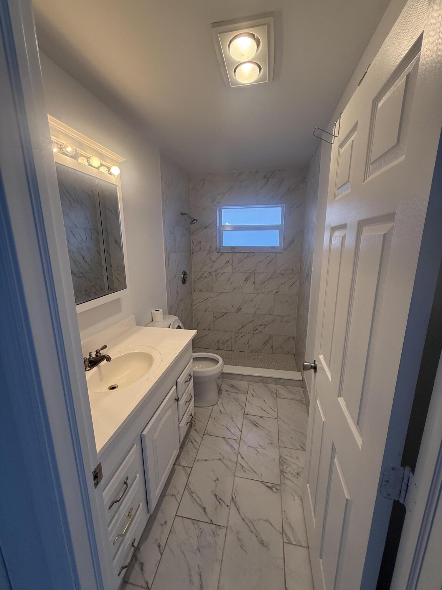 CRESTHAVEN CONDO TOWNHOMES SEC 3 - Residential